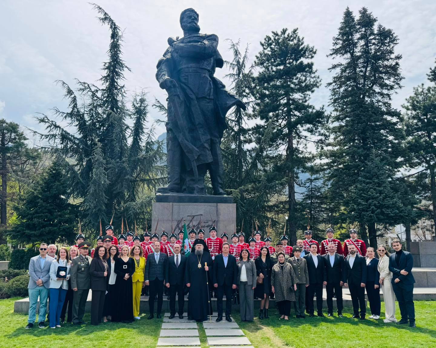 Враца с първи ученически гвардейски отряд